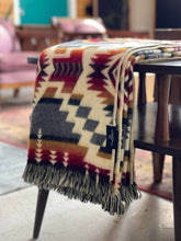 Load image into Gallery viewer, Secoya Throw - Campfire Ash
