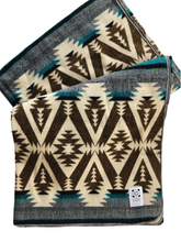 Load image into Gallery viewer, Quichua Blanket - Rainfall