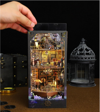 Load image into Gallery viewer, Book Nook - Pirates Lair