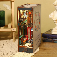 Load image into Gallery viewer, Book Nook - London Alley