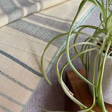 Load image into Gallery viewer, Equinoccio Throw - Mint / Natural