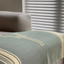 Load image into Gallery viewer, Equinoccio Throw - Mint / Natural