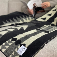 Load image into Gallery viewer, Loja Blanket - Natural / Black - Beyond Borders