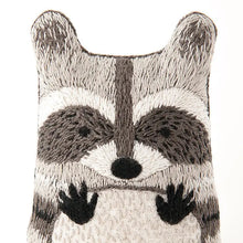 Load image into Gallery viewer, Raccoon - Embroidery Kit