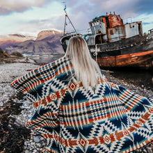 Load image into Gallery viewer, Secoya Blanket - Northern Lights