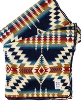 Load image into Gallery viewer, Secoya Blanket - Northern Lights