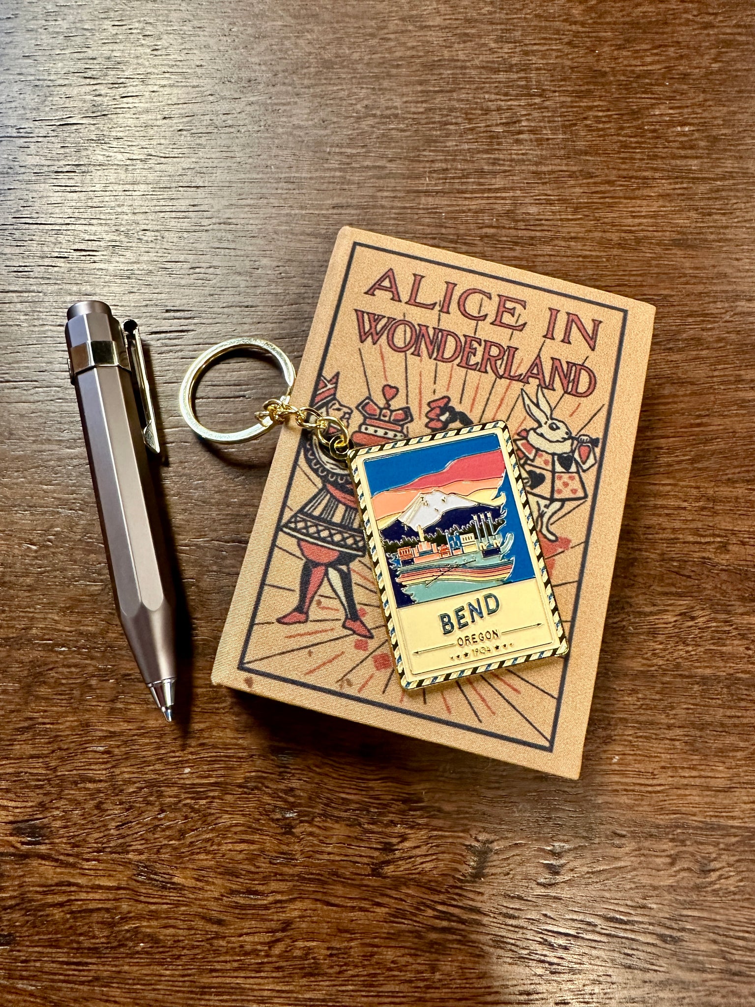 Bend Oregon - Enamel Postcard Keychain – Landmarks Unlimited