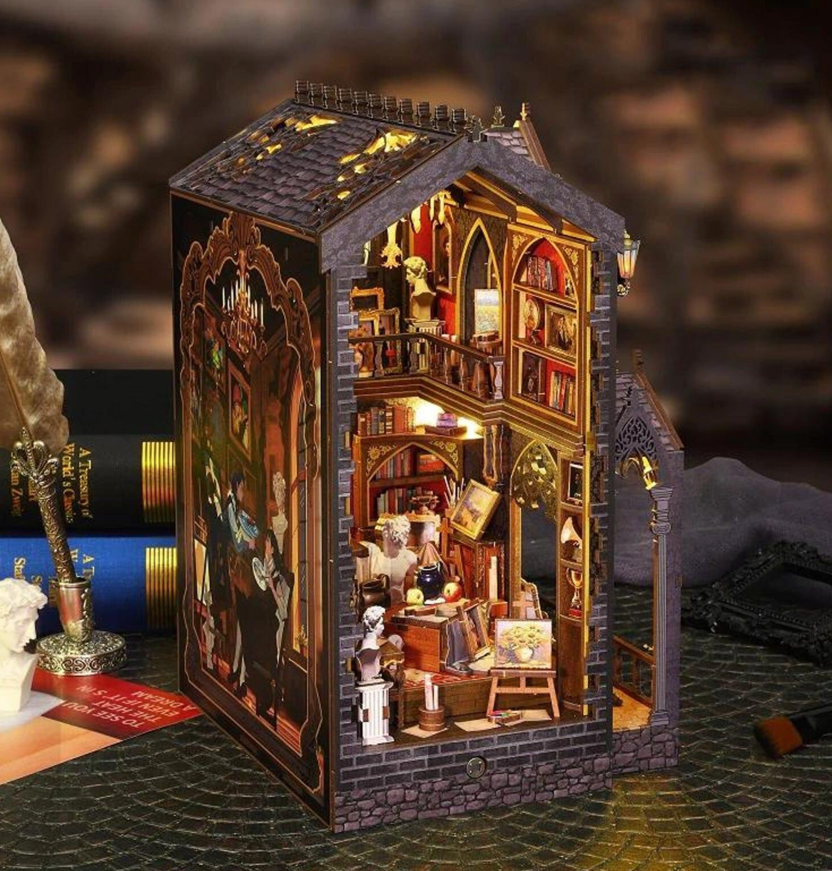Book Nook - Wonder Studios - Art Museum – Landmarks Unlimited